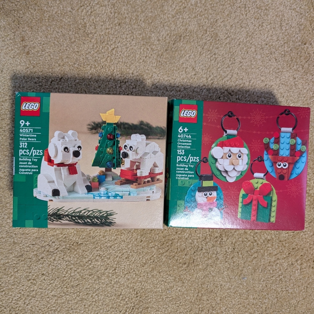 LEGO Holiday Polar Bear and Christmas Ornament Set